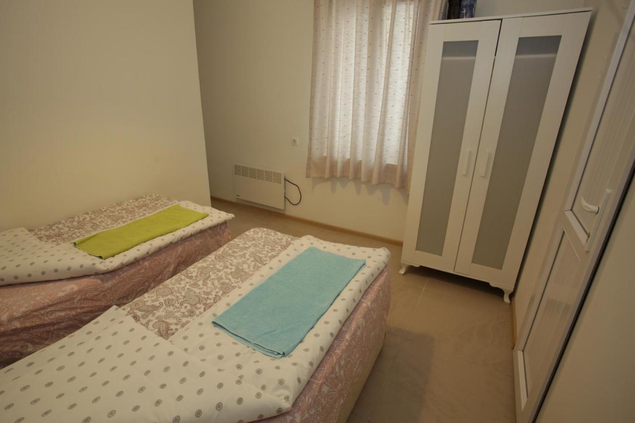 Sukhum City Mini Hotel Sukhumi Bagian luar foto