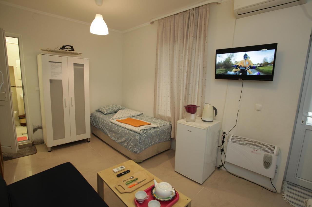 Sukhum City Mini Hotel Sukhumi Bagian luar foto