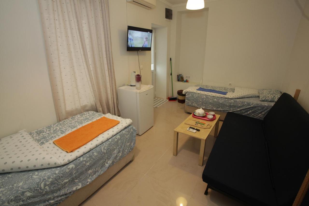 Sukhum City Mini Hotel Sukhumi Bagian luar foto